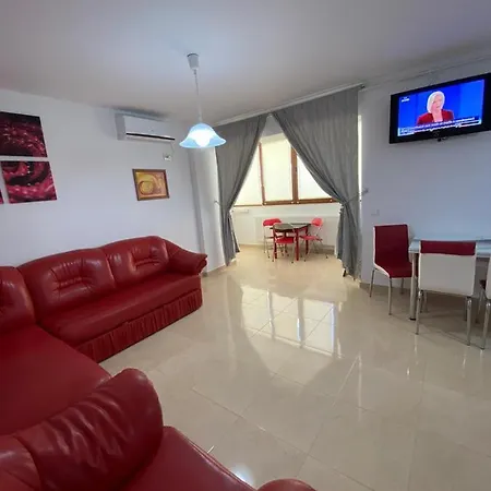 Apartament Rares 2 דירה